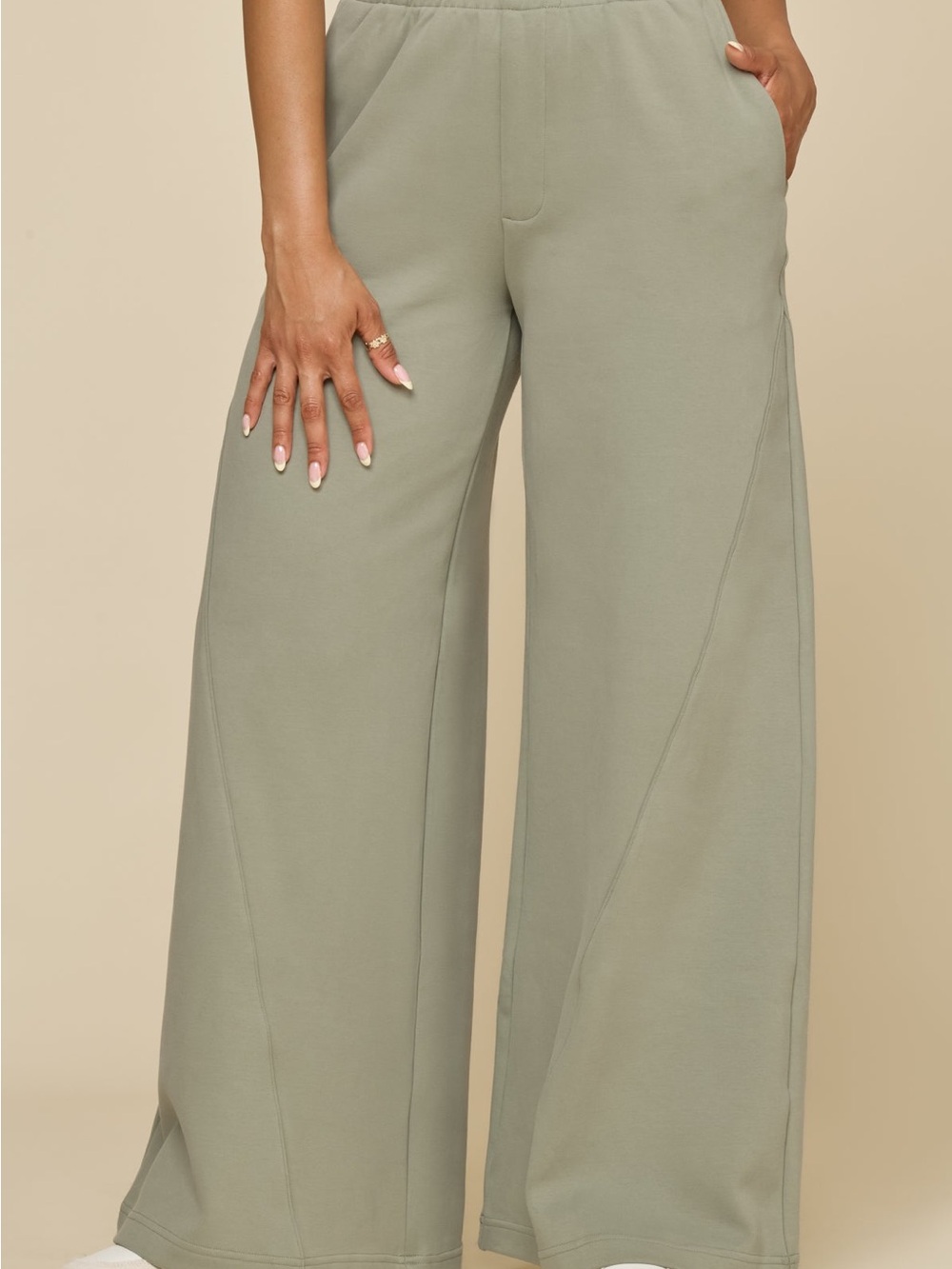 Popflex Superwide Sweatpant - Light Sage — size Medium